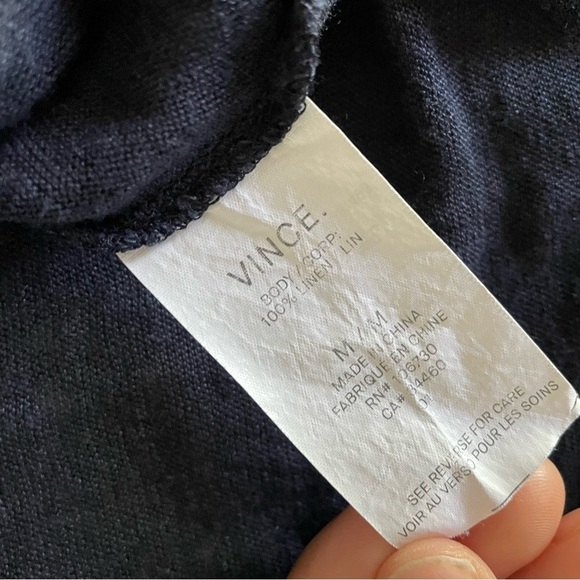 VINCE | Linen Split Neck Tank Top lightweight navy blue sz Medium - Picture 11 of 11